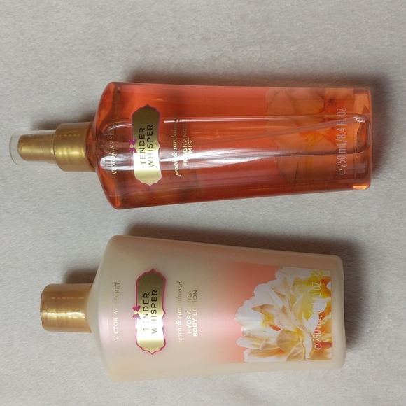 Victoria's Secret "Tender Whisper" - Picture 2 of 4